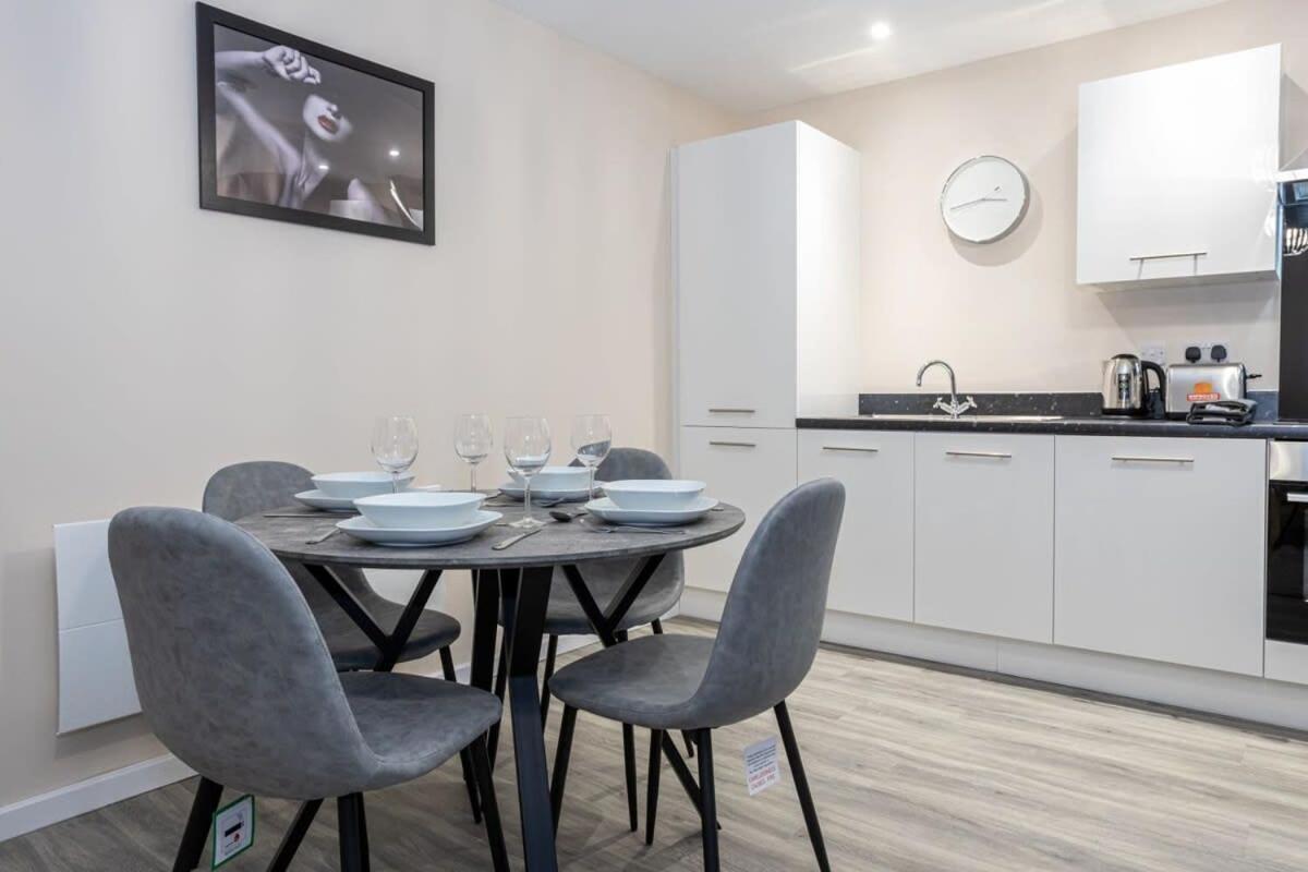 Lovely 1 Bedroom Apartment In Manchester Esterno foto
