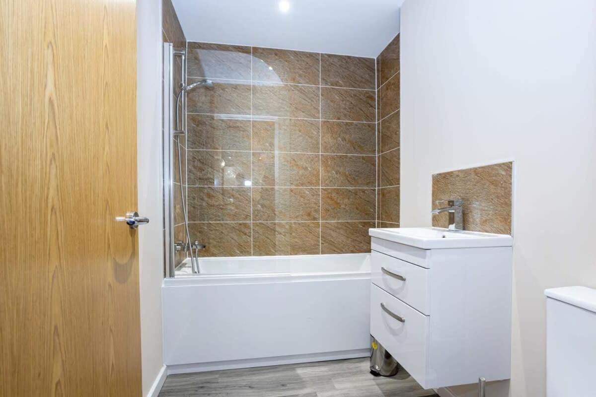 Lovely 1 Bedroom Apartment In Manchester Esterno foto